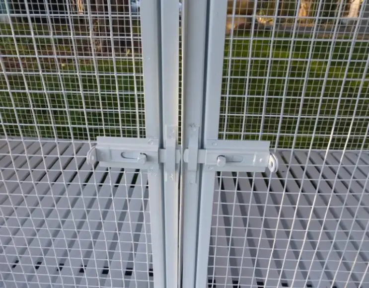 Cage for cats and dogs 150x60 with legs and wheels